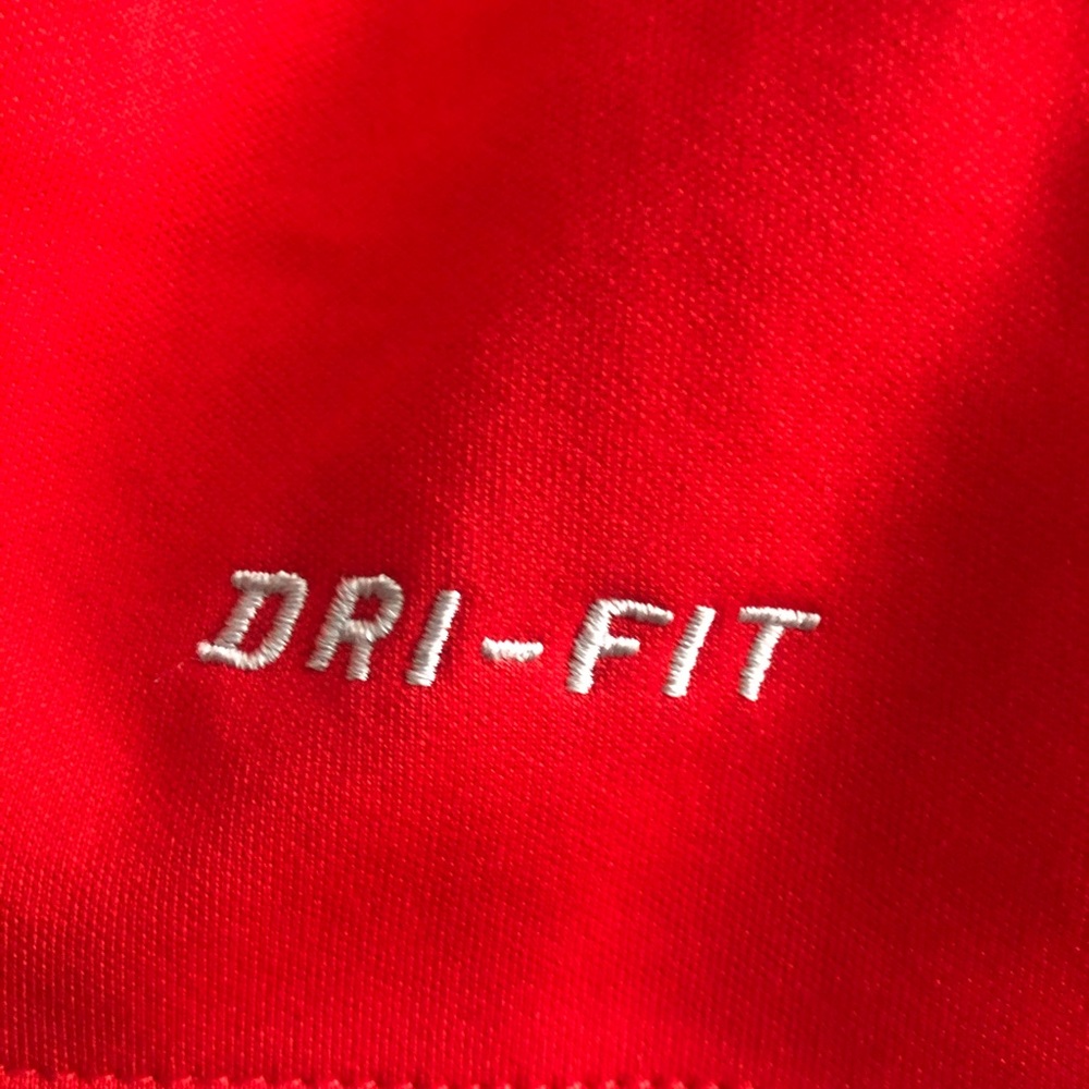 Nike Pullover - Picture 2 of 8